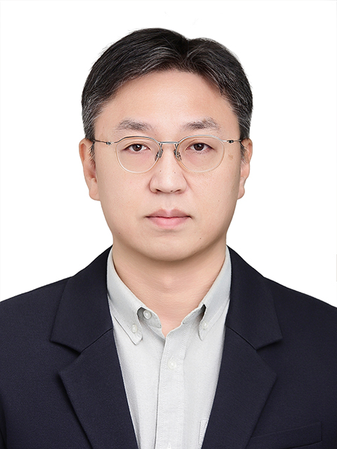 김용원 선생님 사진